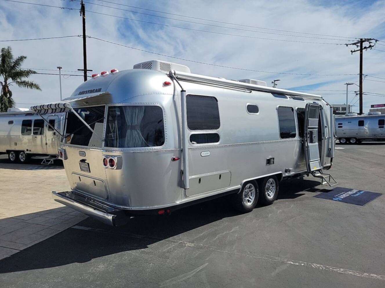 A photo of this 2026 Airstream Classic 28RB Twin