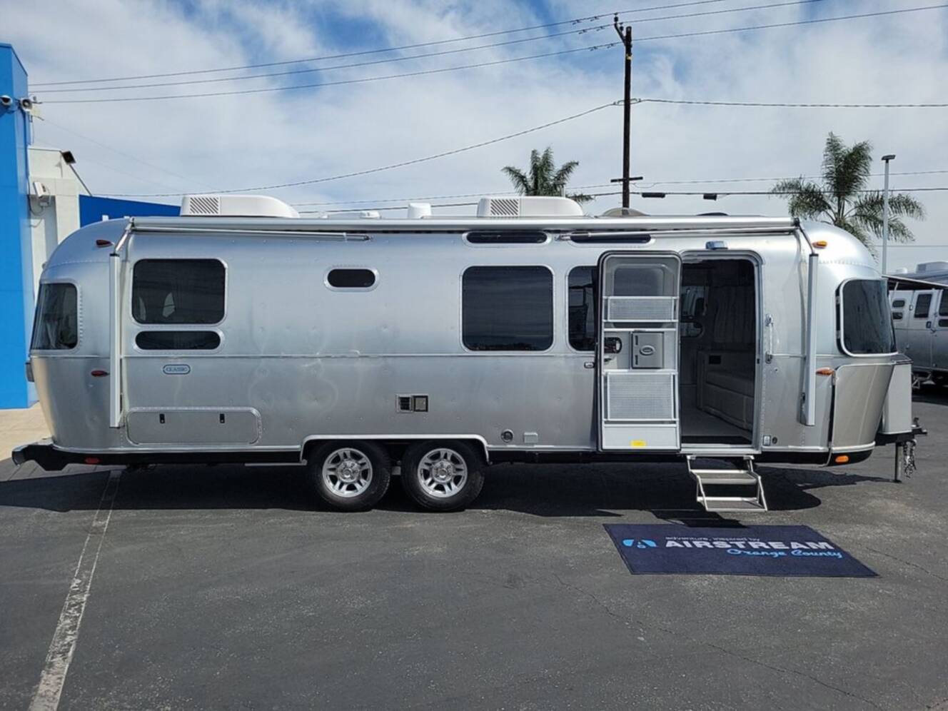 A photo of this 2026 Airstream Classic 28RB Twin