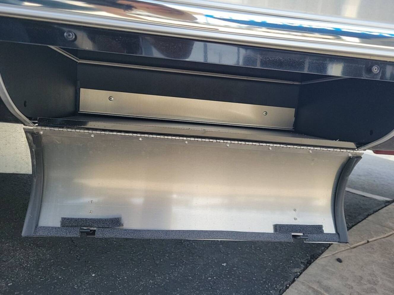 A photo of this 2026 Airstream Classic 30RB Queen