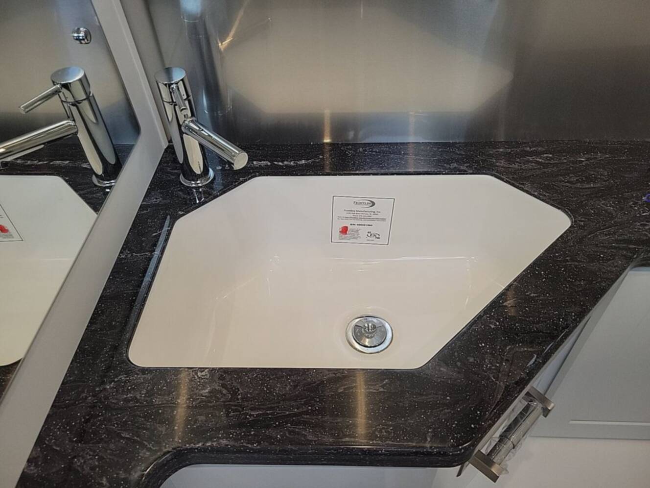 A photo of this 2026 Airstream Classic 30RB Queen