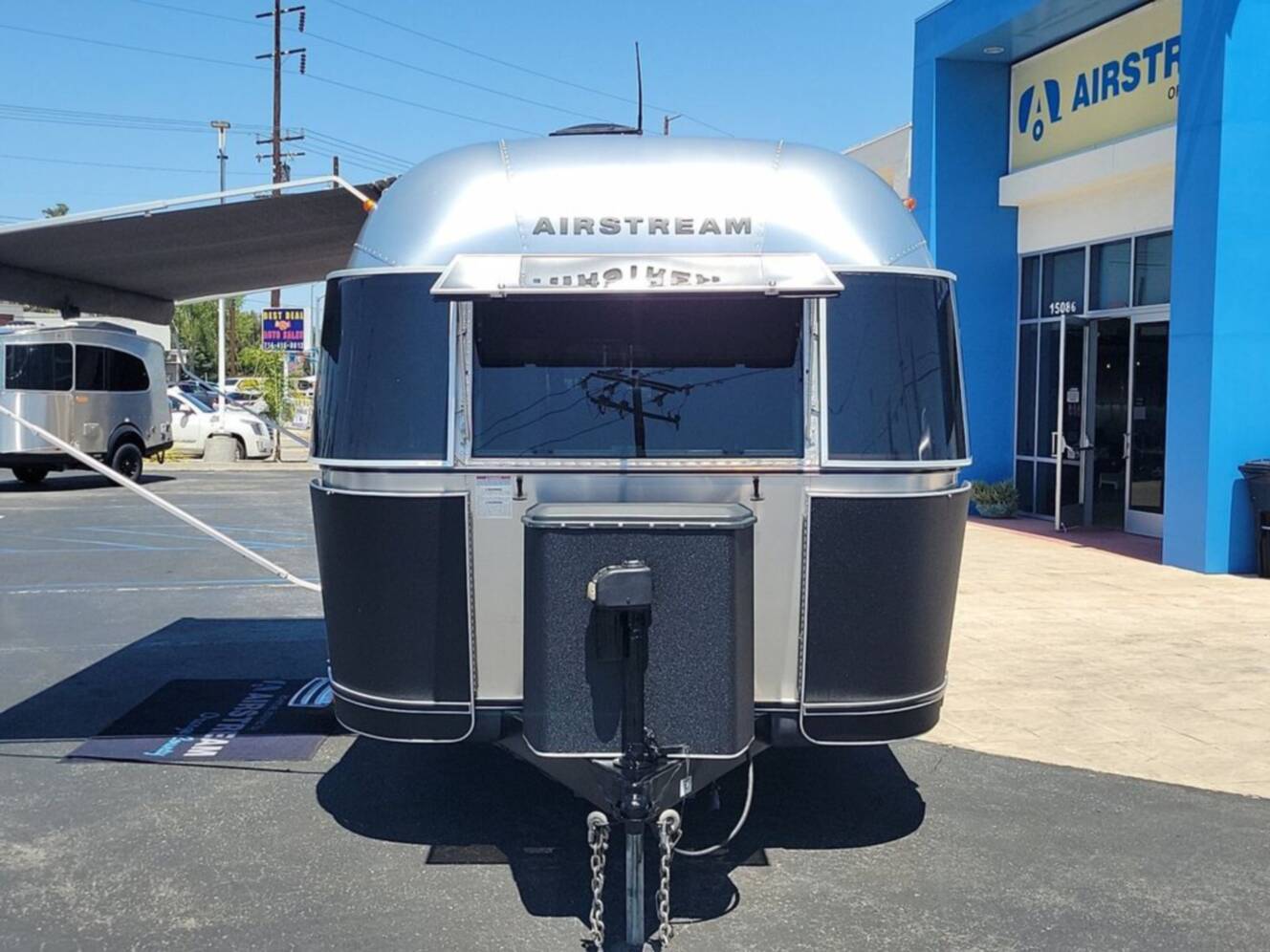 A photo of this 2015 Airstream Flying Cloud 20FB