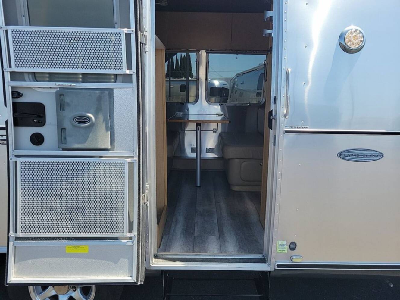 A photo of this 2015 Airstream Flying Cloud 20FB