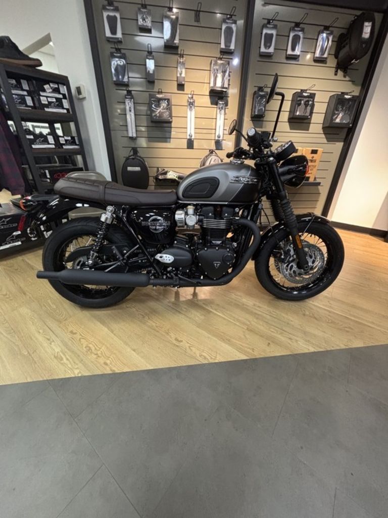2026 Triumph Bonneville T120 Black Matt silver ice BLACK in Knoxville, TN