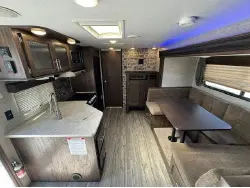 2019 FOREST RIVER CHEROKEE GREY WOLF 27RR
