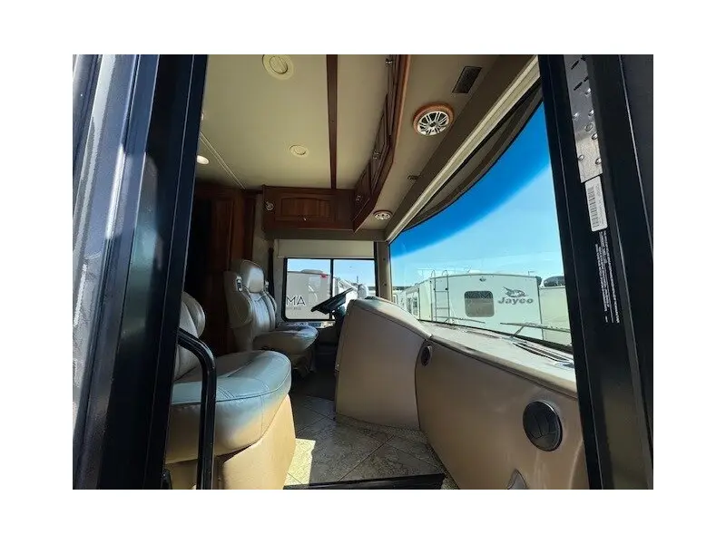 2010 Winnebago Tour 40BD Freightliner XCL Chassis