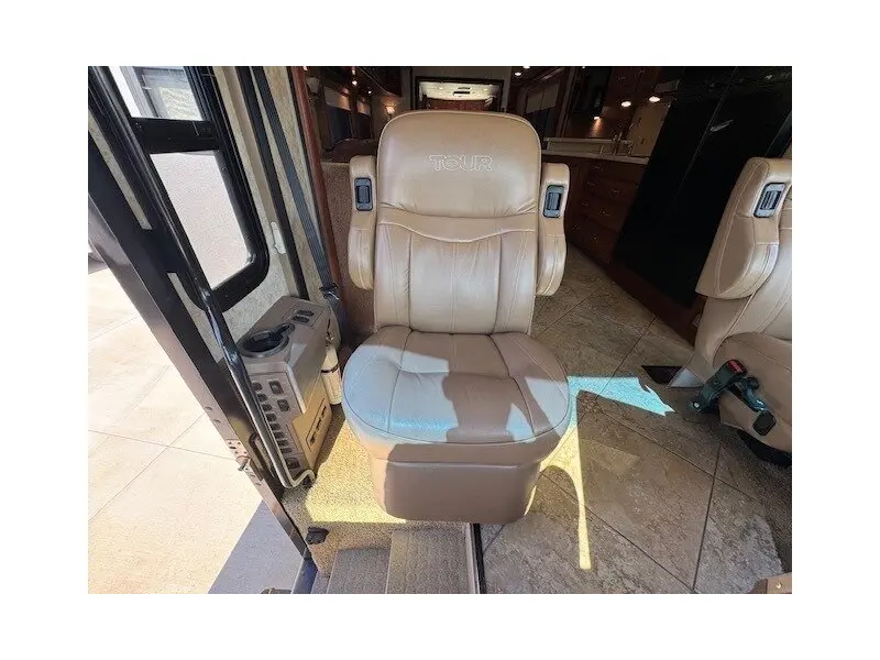 2010 Winnebago Tour 40BD Freightliner XCL Chassis