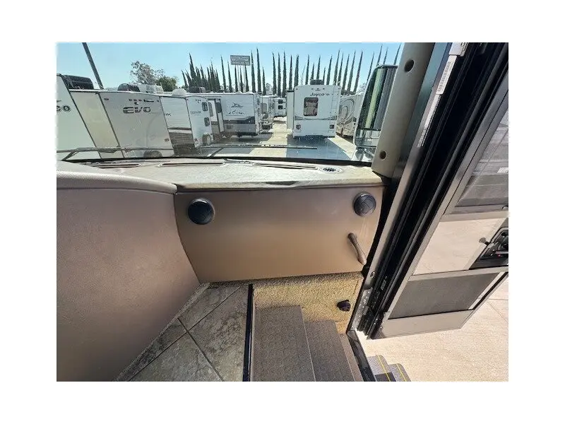2010 Winnebago Tour 40BD Freightliner XCL Chassis