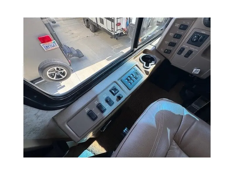 2010 Winnebago Tour 40BD Freightliner XCL Chassis