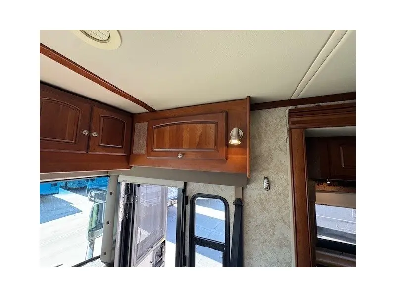 2010 Winnebago Tour 40BD Freightliner XCL Chassis