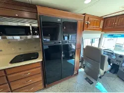 2010 Winnebago Tour 40BD Freightliner XCL Chassis