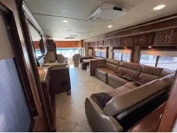 2010 Winnebago Tour 40BD Freightliner XCL Chassis