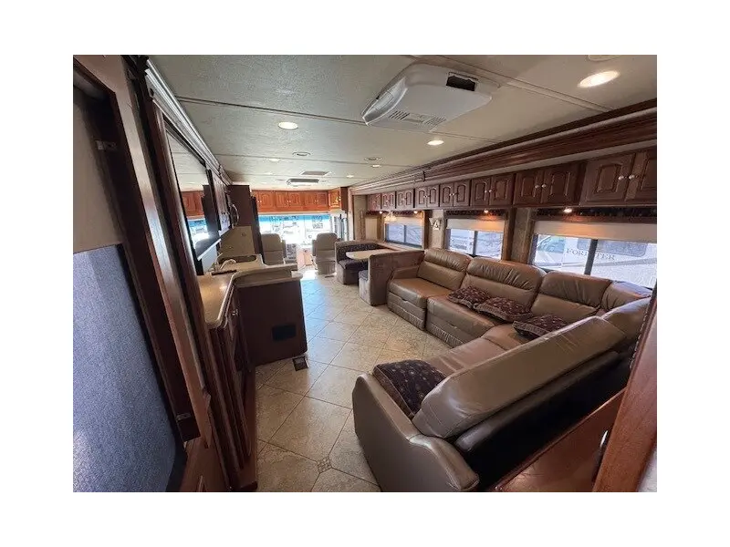 2010 Winnebago Tour 40BD Freightliner XCL Chassis