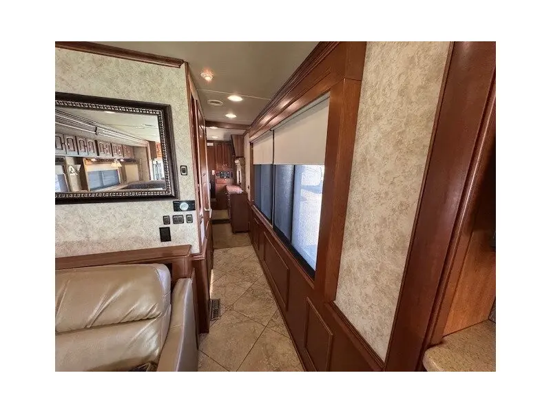 2010 Winnebago Tour 40BD Freightliner XCL Chassis