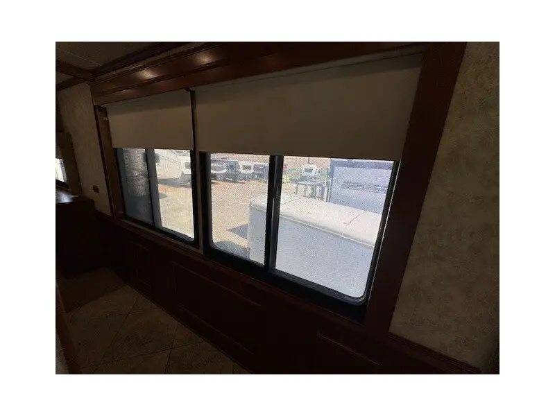 2010 Winnebago Tour 40BD Freightliner XCL Chassis