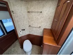 2010 Winnebago Tour 40BD Freightliner XCL Chassis