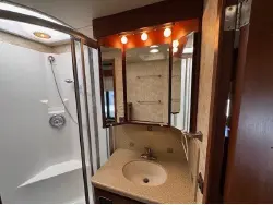 2010 Winnebago Tour 40BD Freightliner XCL Chassis