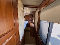 2010 Winnebago Tour 40BD Freightliner XCL Chassis