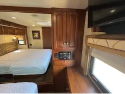 2010 Winnebago Tour 40BD Freightliner XCL Chassis