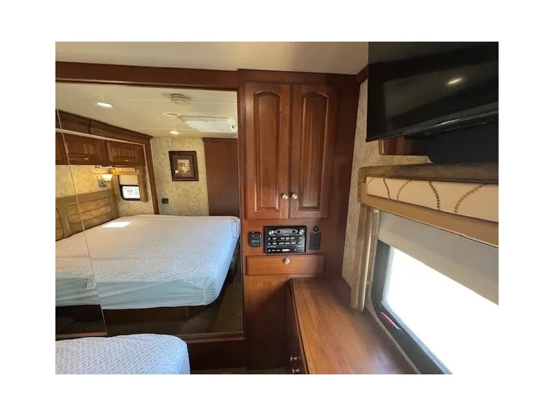 2010 Winnebago Tour 40BD Freightliner XCL Chassis
