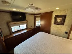 2010 Winnebago Tour 40BD Freightliner XCL Chassis