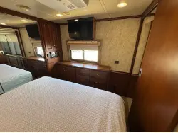 2010 Winnebago Tour 40BD Freightliner XCL Chassis
