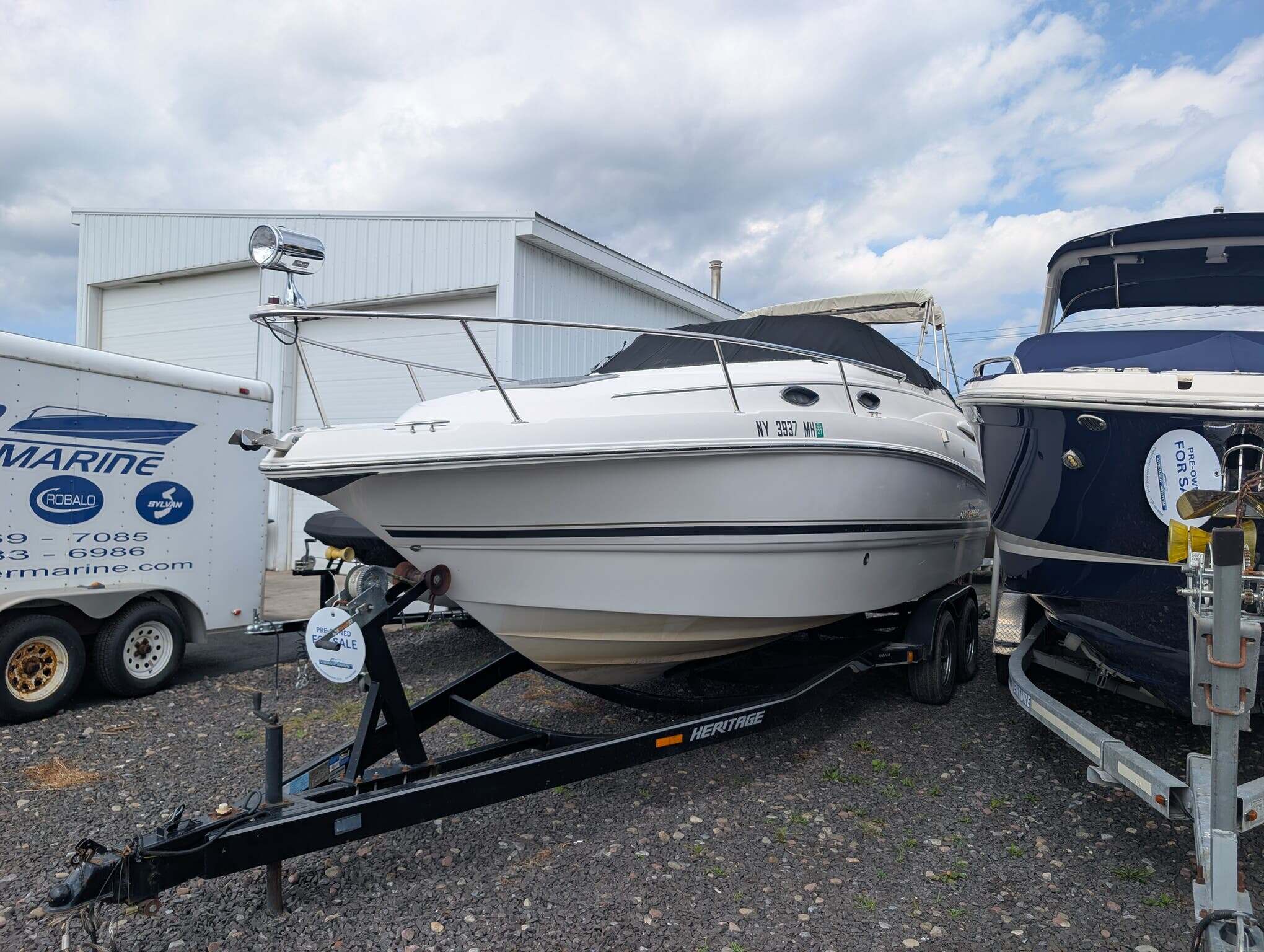 2003 Chaparral Signature 240 370 in sodus point NY