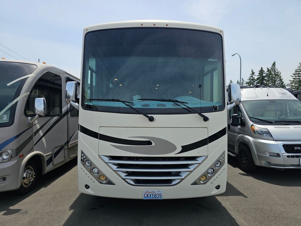 2018 Thor Motor Coach Hurricane 29M in kent WA
