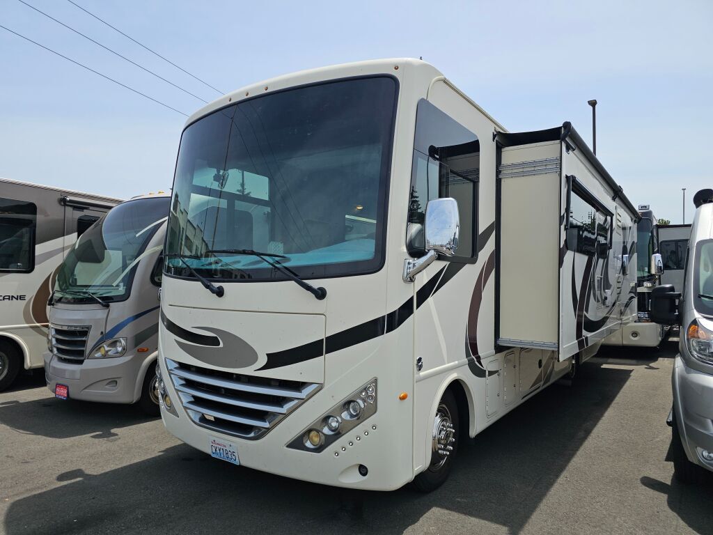 2018 Thor Motor Coach Hurricane 29M in kent WA
