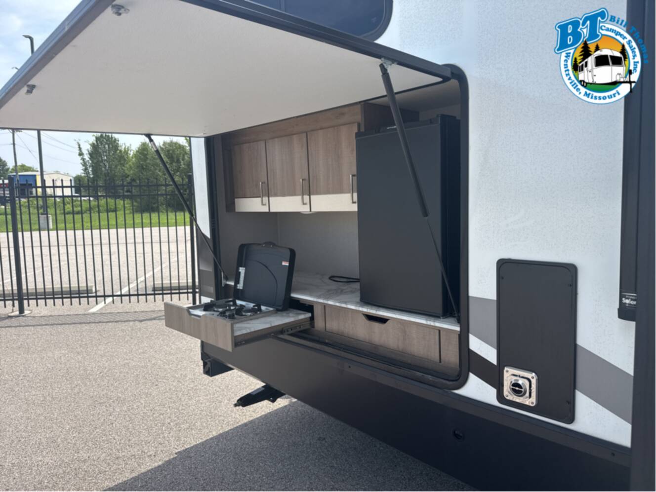A photo of this 2022 Grand Design IMAGINE 3250BH