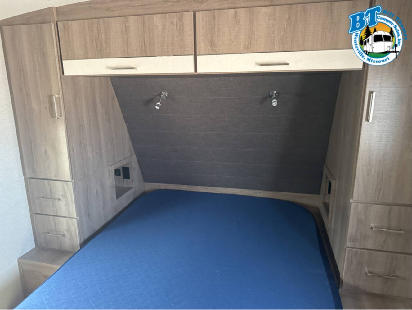 A photo of this 2022 Grand Design IMAGINE 3250BH