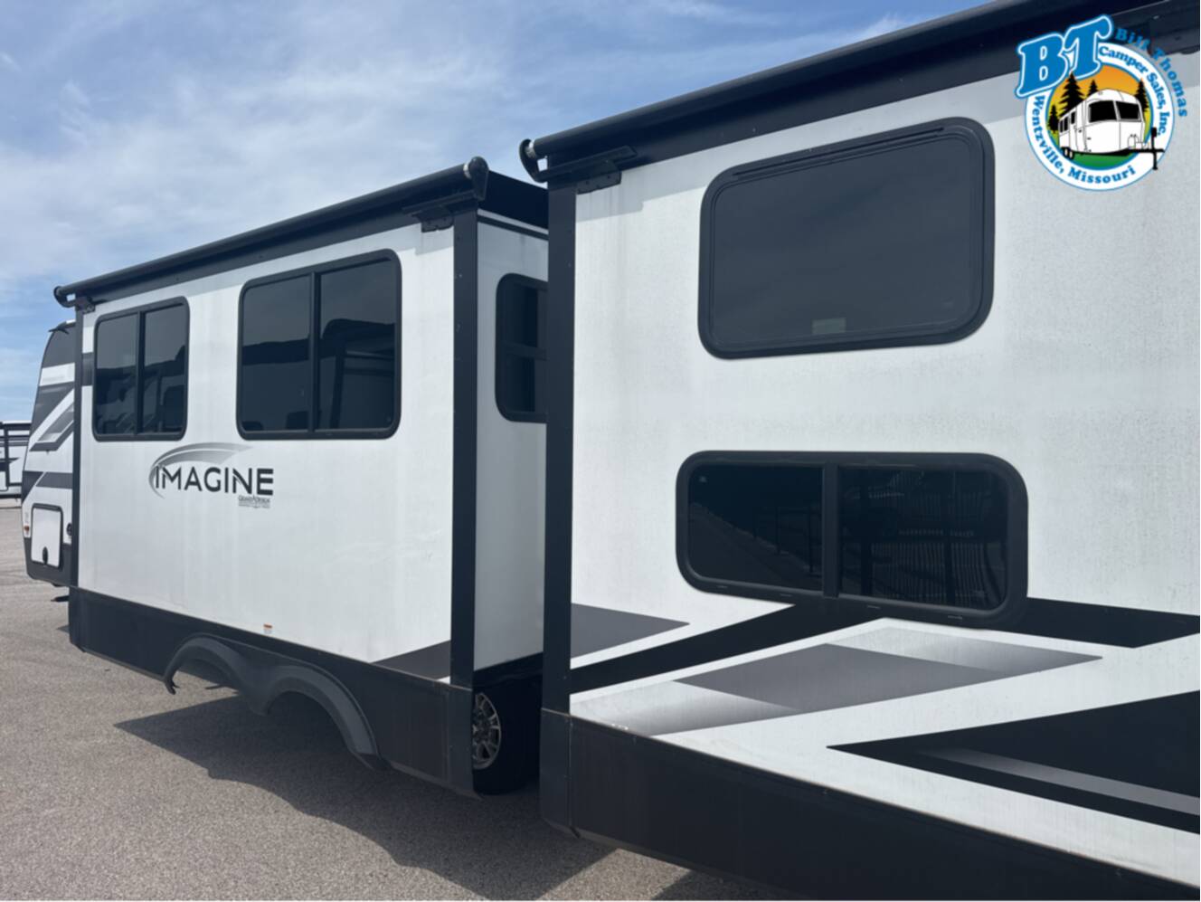 A photo of this 2022 Grand Design IMAGINE 3250BH
