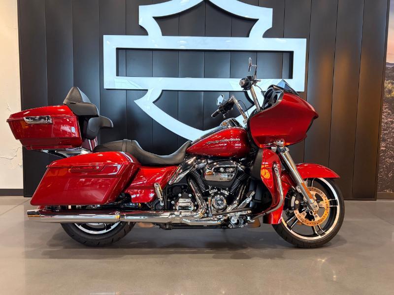 2019 Harley-Davidson ROAD GLIDE in Appleton, WI