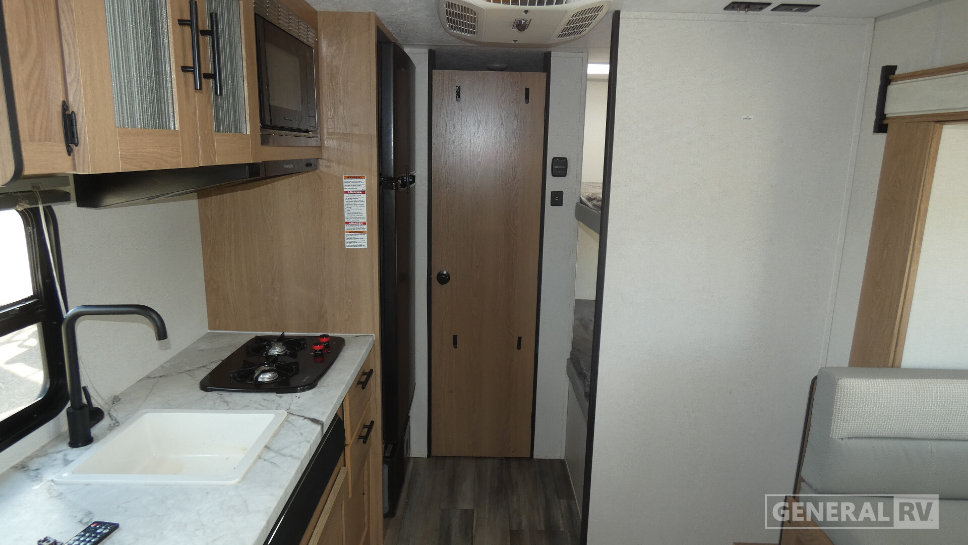 2022 Prime Time Rv AVENGER LT 17BHS in north canton OH