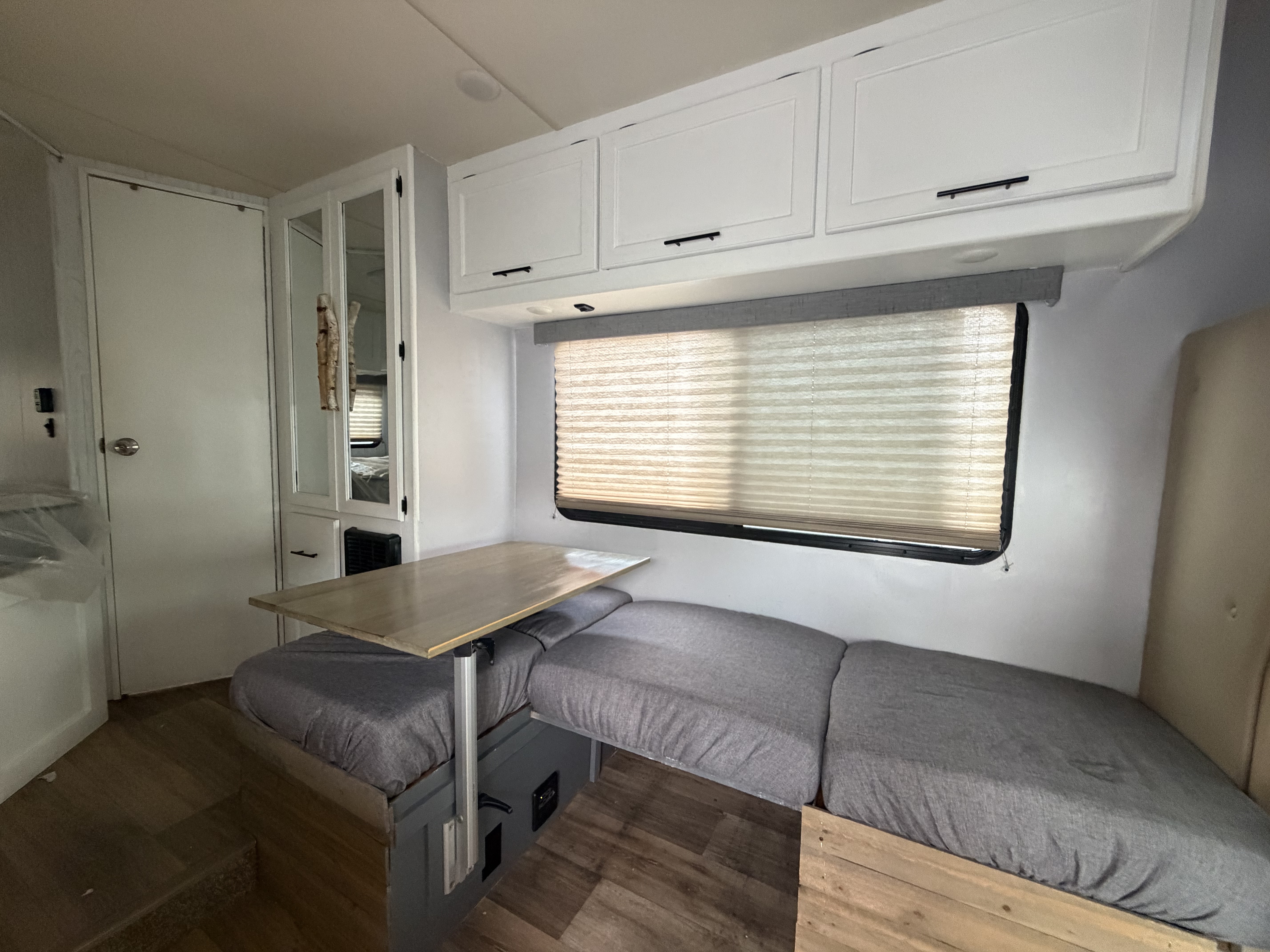 2017 Thor Motor Coach FOUR WINDS 22E in rogers AR