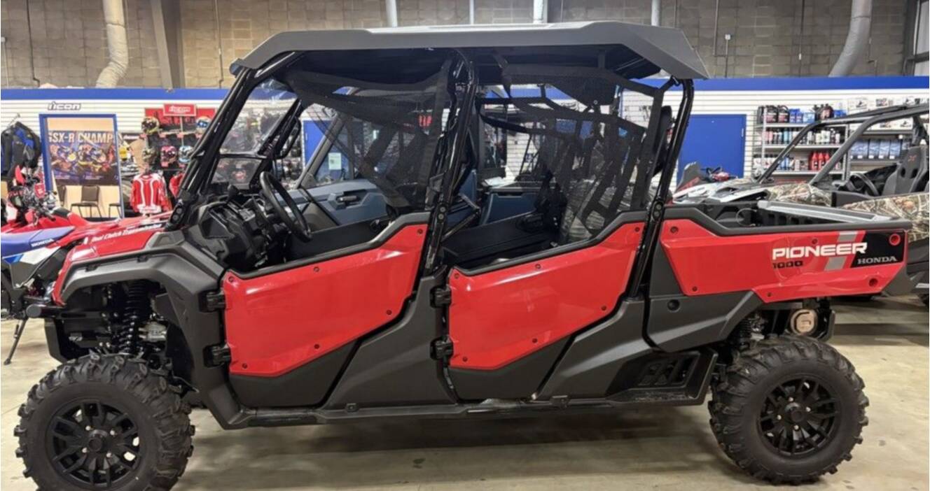 A photo of this 2025 Honda Pioneer 1000-6 Deluxe Crew