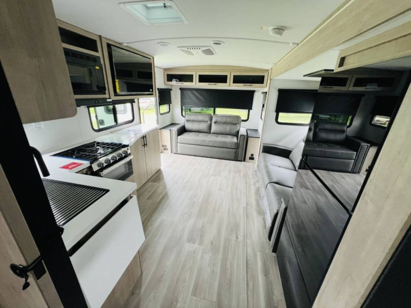 A photo of this 2026 Grand Design Imagine 2500RL