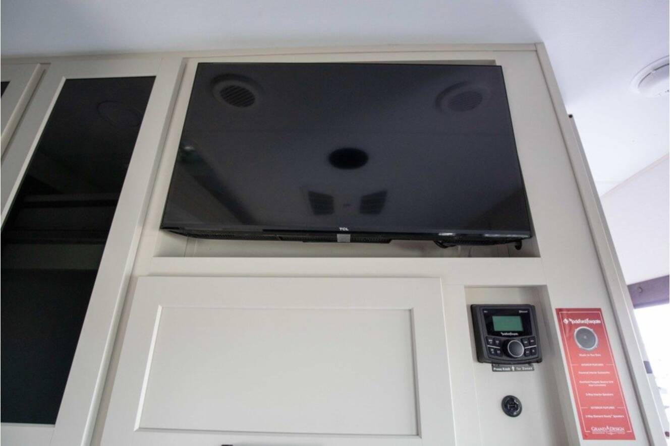 A photo of this 2026 Grand Design MOMENTUM 25G