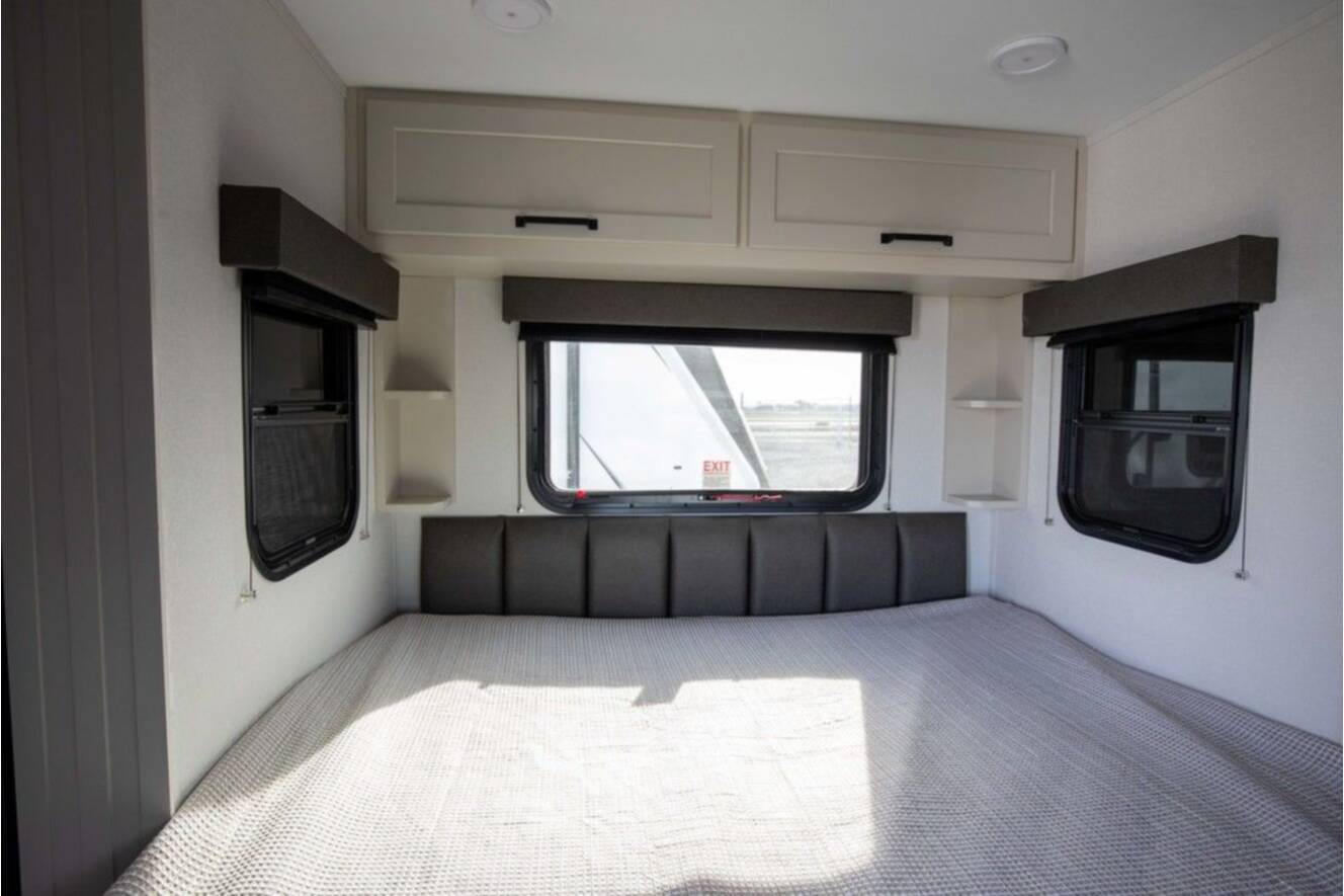 A photo of this 2026 Grand Design MOMENTUM 25G