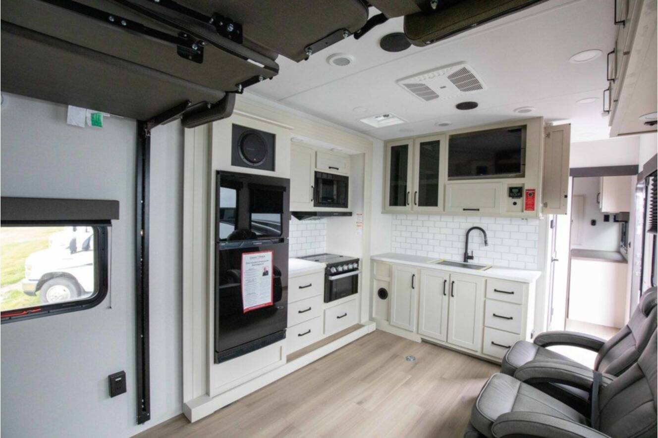 A photo of this 2026 Grand Design MOMENTUM 25G