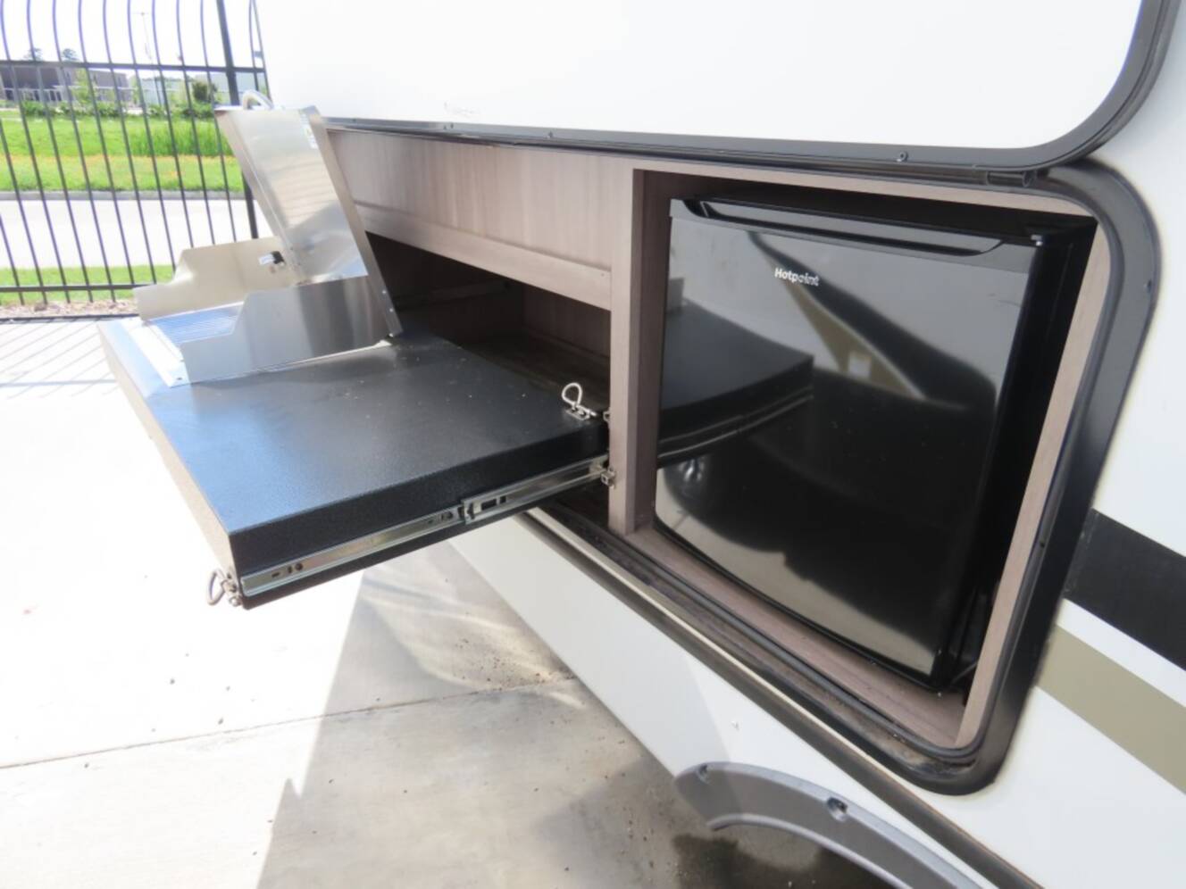 A photo of this 2022 Crossroads Rv SUNSET TRAIL SUPER LITE 285CK