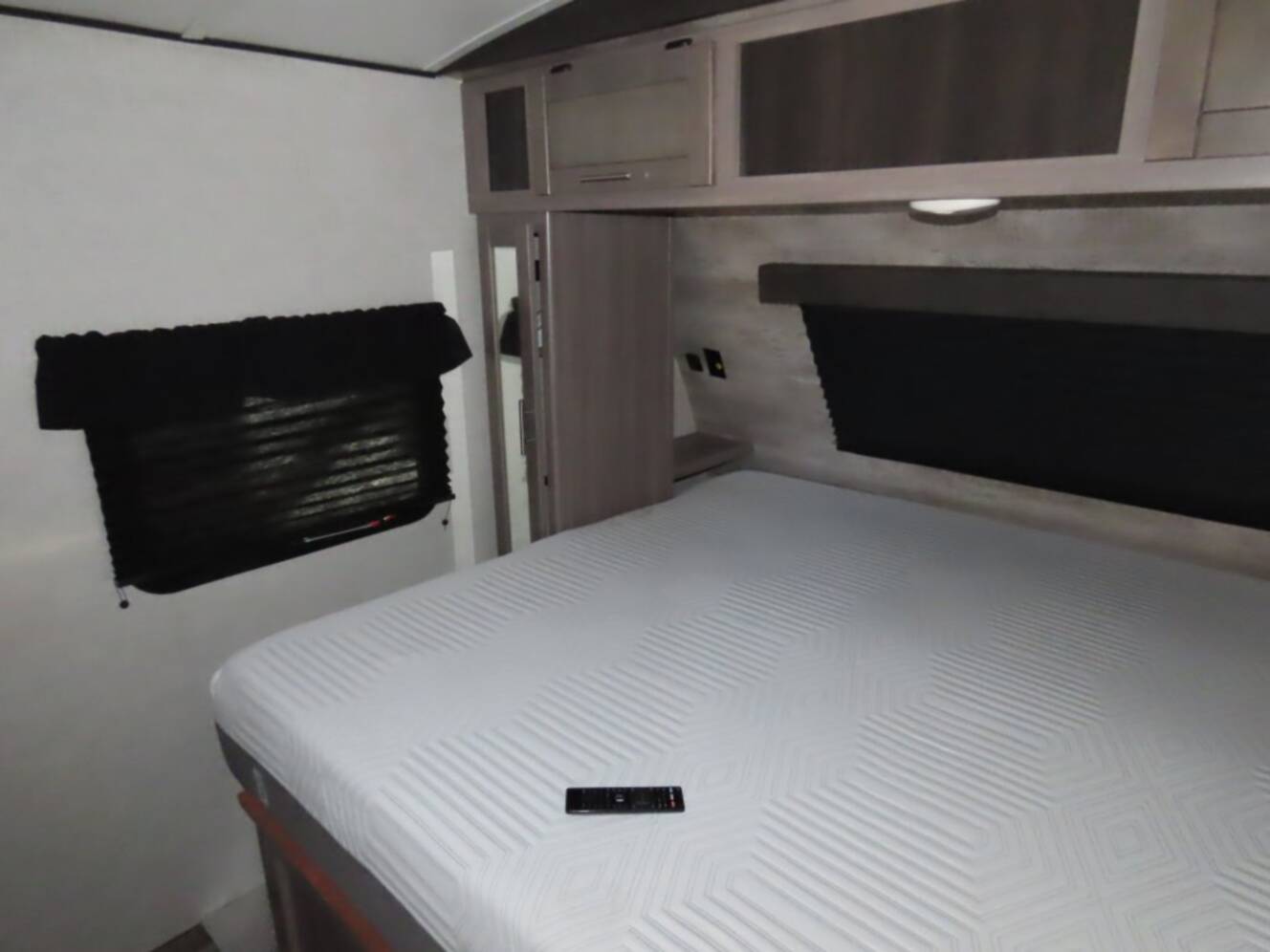 A photo of this 2022 Crossroads Rv SUNSET TRAIL SUPER LITE 285CK