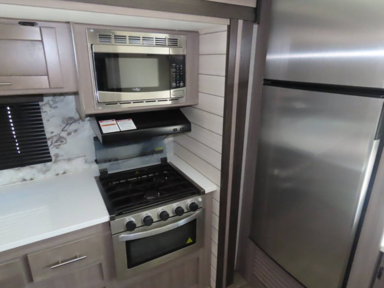 A photo of this 2022 Crossroads Rv SUNSET TRAIL SUPER LITE 285CK
