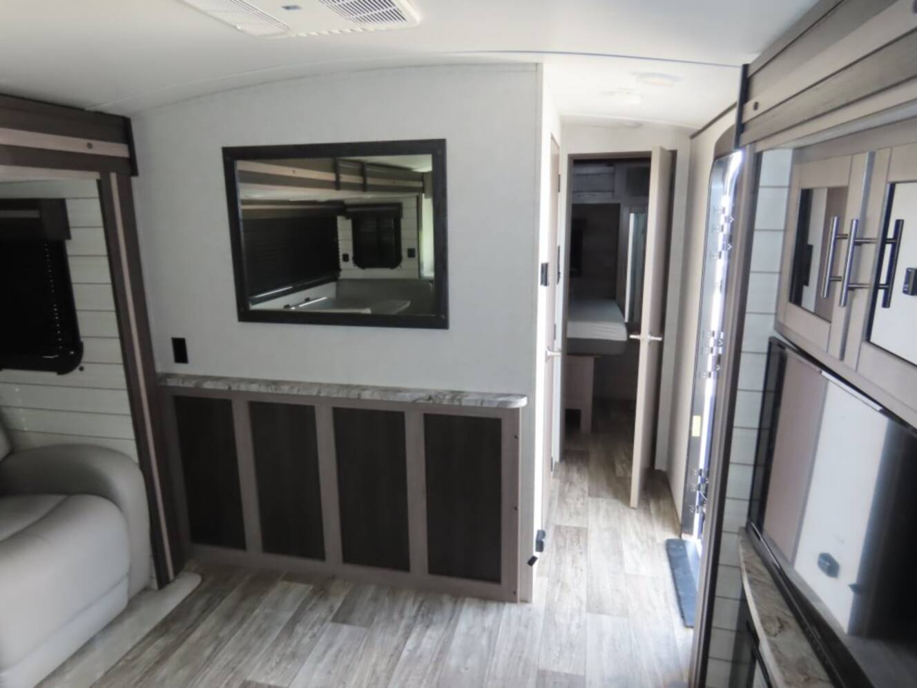 A photo of this 2022 Crossroads Rv SUNSET TRAIL SUPER LITE 285CK