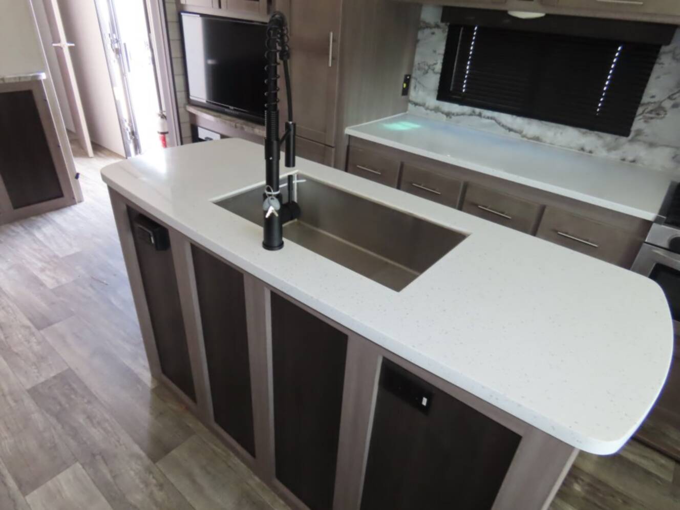 A photo of this 2022 Crossroads Rv SUNSET TRAIL SUPER LITE 285CK