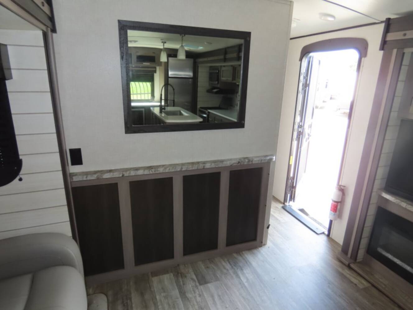 A photo of this 2022 Crossroads Rv SUNSET TRAIL SUPER LITE 285CK