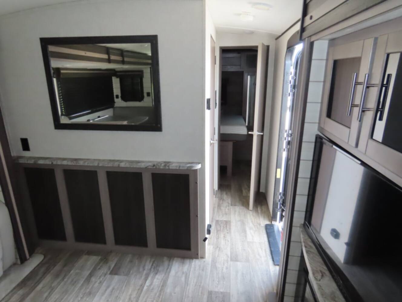 A photo of this 2022 Crossroads Rv SUNSET TRAIL SUPER LITE 285CK