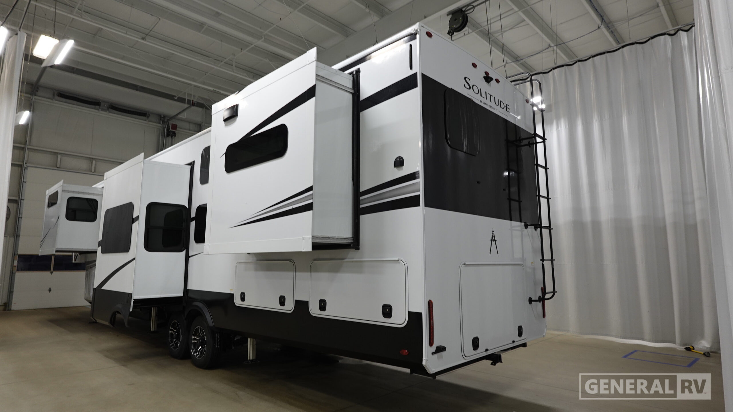 2027 Grand Design SOLITUDE 390RK in winter garden FL