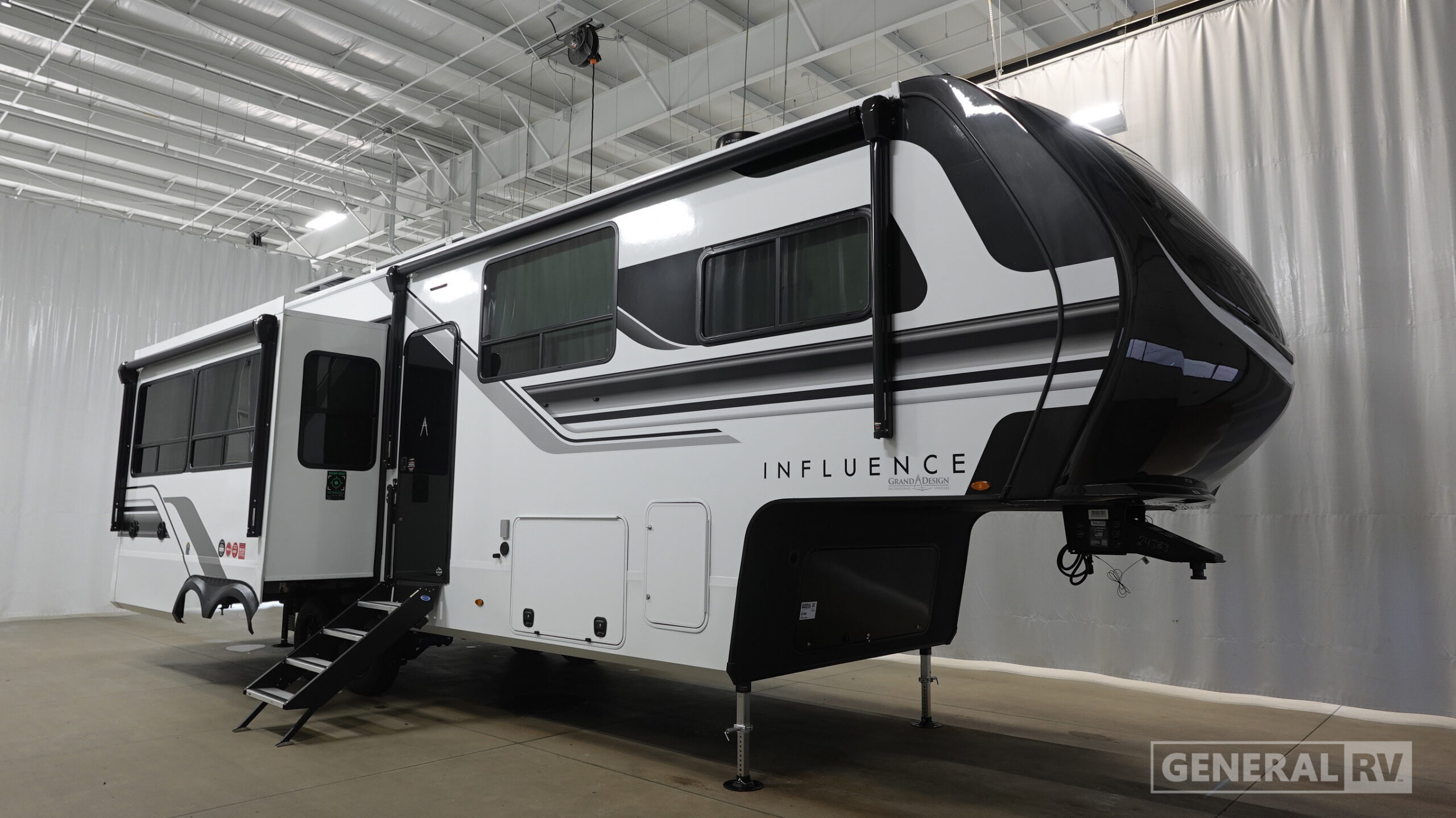 2027 Grand Design INFLUENCE 2903RL in wayland MI