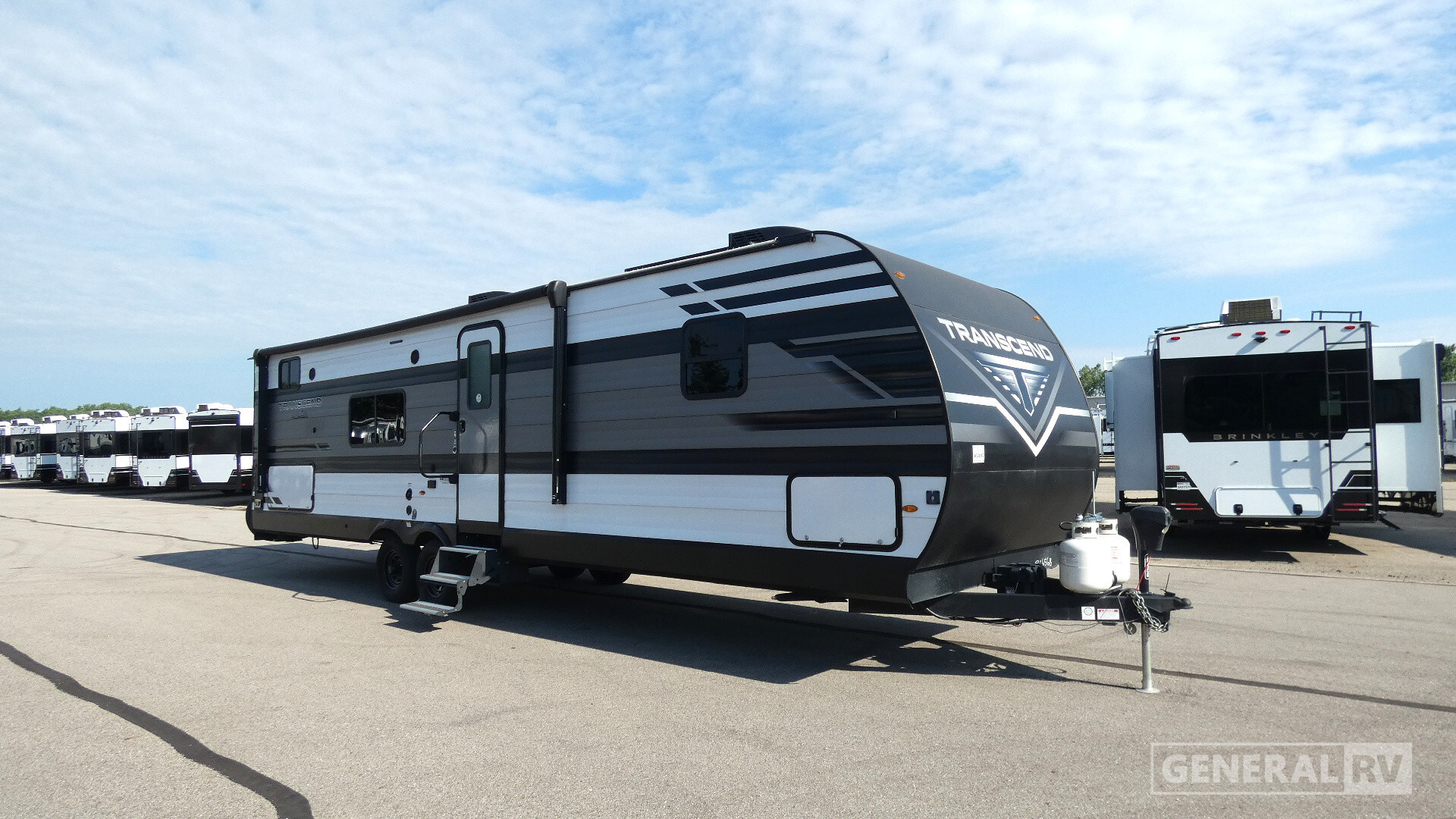 2023 Grand Design Transcend Xplor 297QB in wayland MI