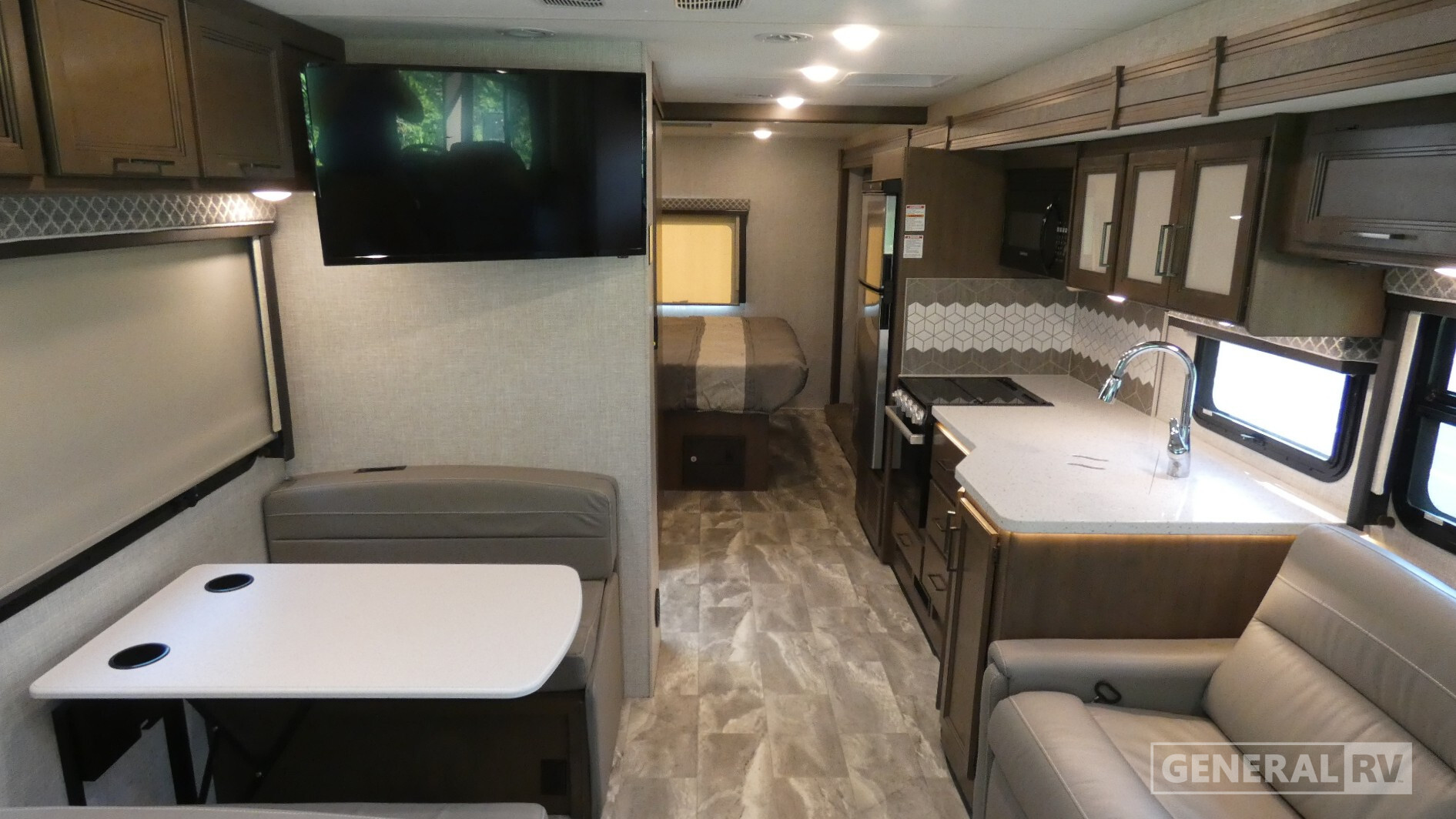 2022 Thor Motor Coach WINDSPORT 29M in elizabetown PA
